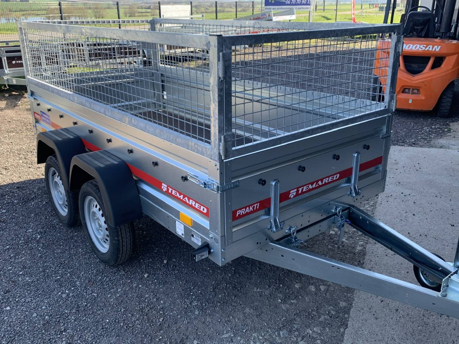 Acheter une remorque bagagère 2 essieux avec ouverture arrière à Nancy en Meurthe-et-Moselle