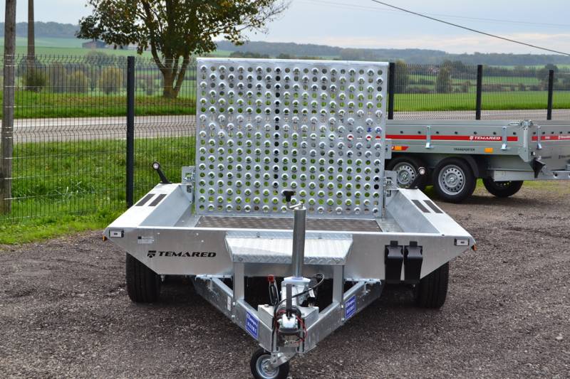 Remorque freiné pour le transport de mini-pelle : 260x150 cm avec un ptac maximum de 3T