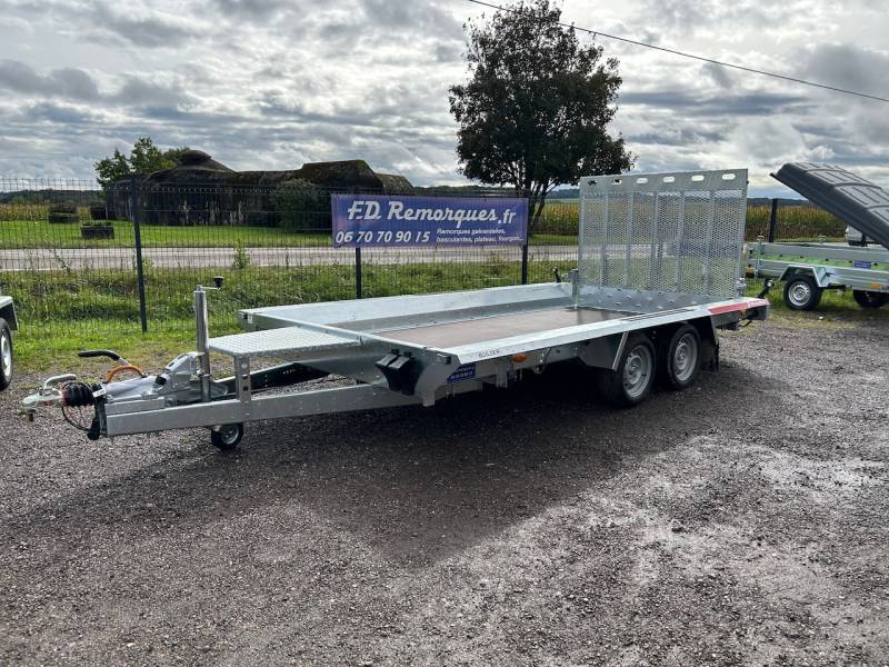 Remorque porte-engin 1 600 à 3 000 kg