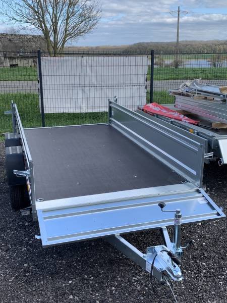 Acheter une remorque double essieux pour vos banchage à Sarrebourg en Moselle